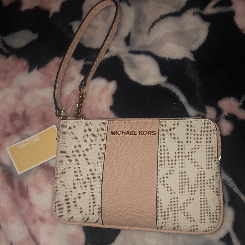 Michael Kors wristlet